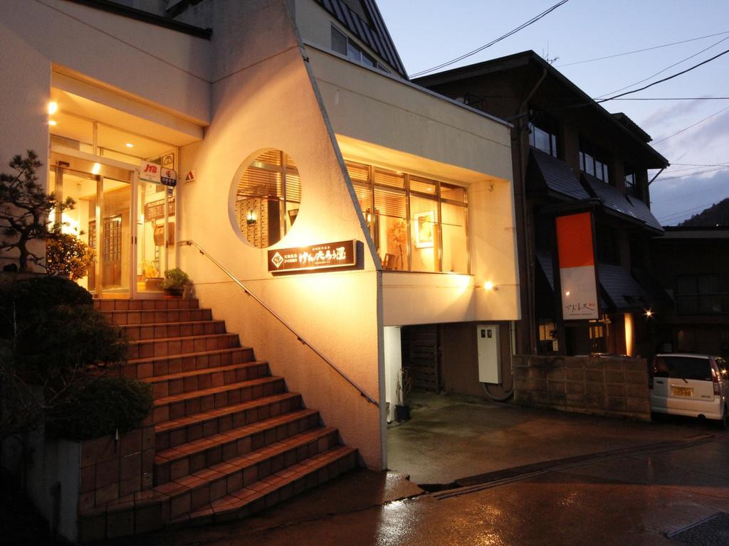 Honkan Gentaroya Hotel Nozawa Luaran gambar